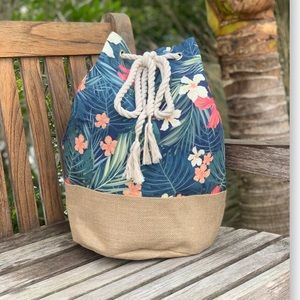 NWT Large Floral weekender travel backpack tropical rope tie bucket